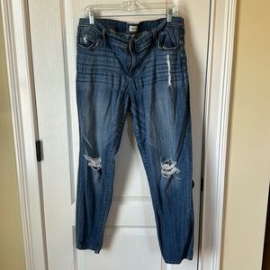 Sexy boyfriend cut jeans